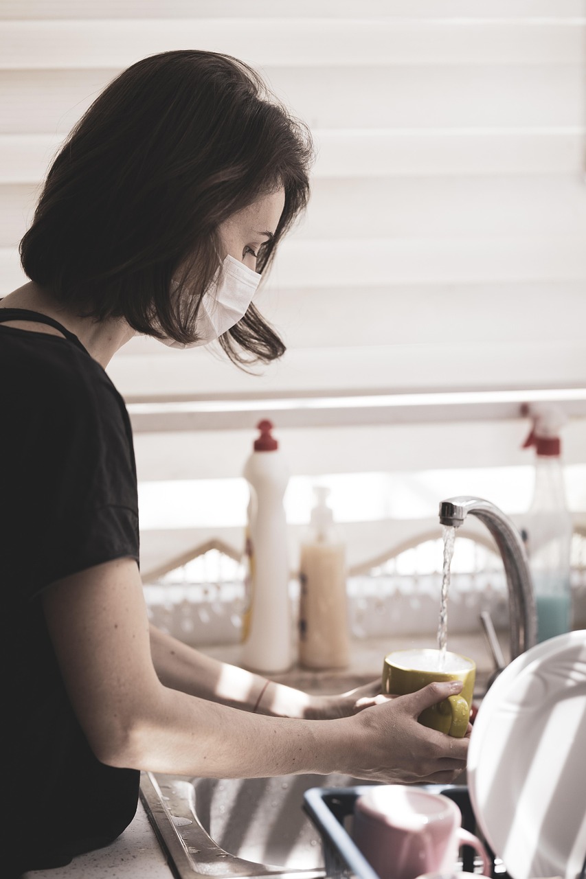 coronavirus, mask, dish, wash, that, food, kitchen, house, woman, girl, portrait, epidemic, infection, disease, protection, pathogen, health, hygiene, flu, cleaning, quarantine, wash, woman, pathogen, cleaning, cleaning, cleaning, cleaning, cleaning